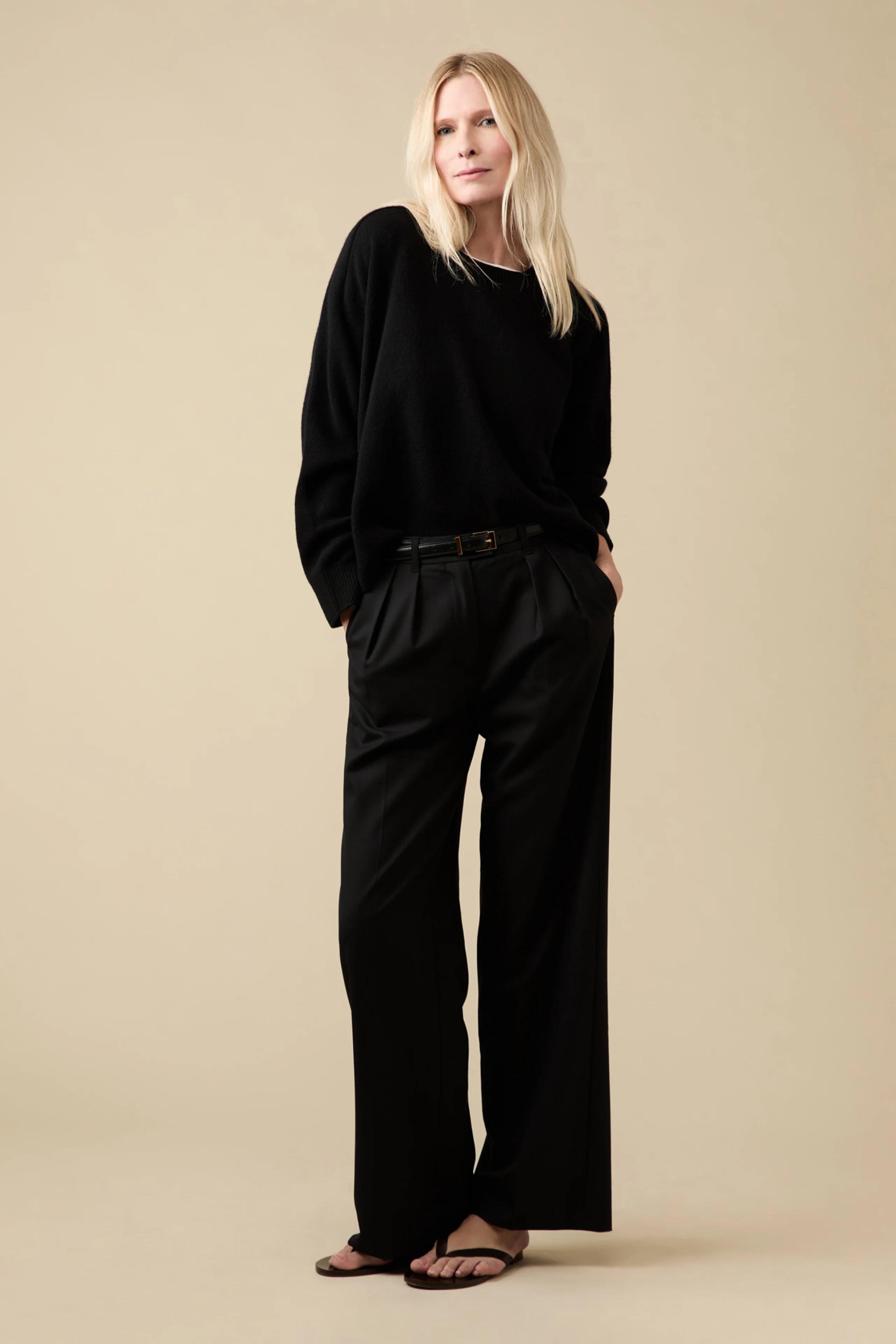 The Cashmere Crew in Black - Image 2
