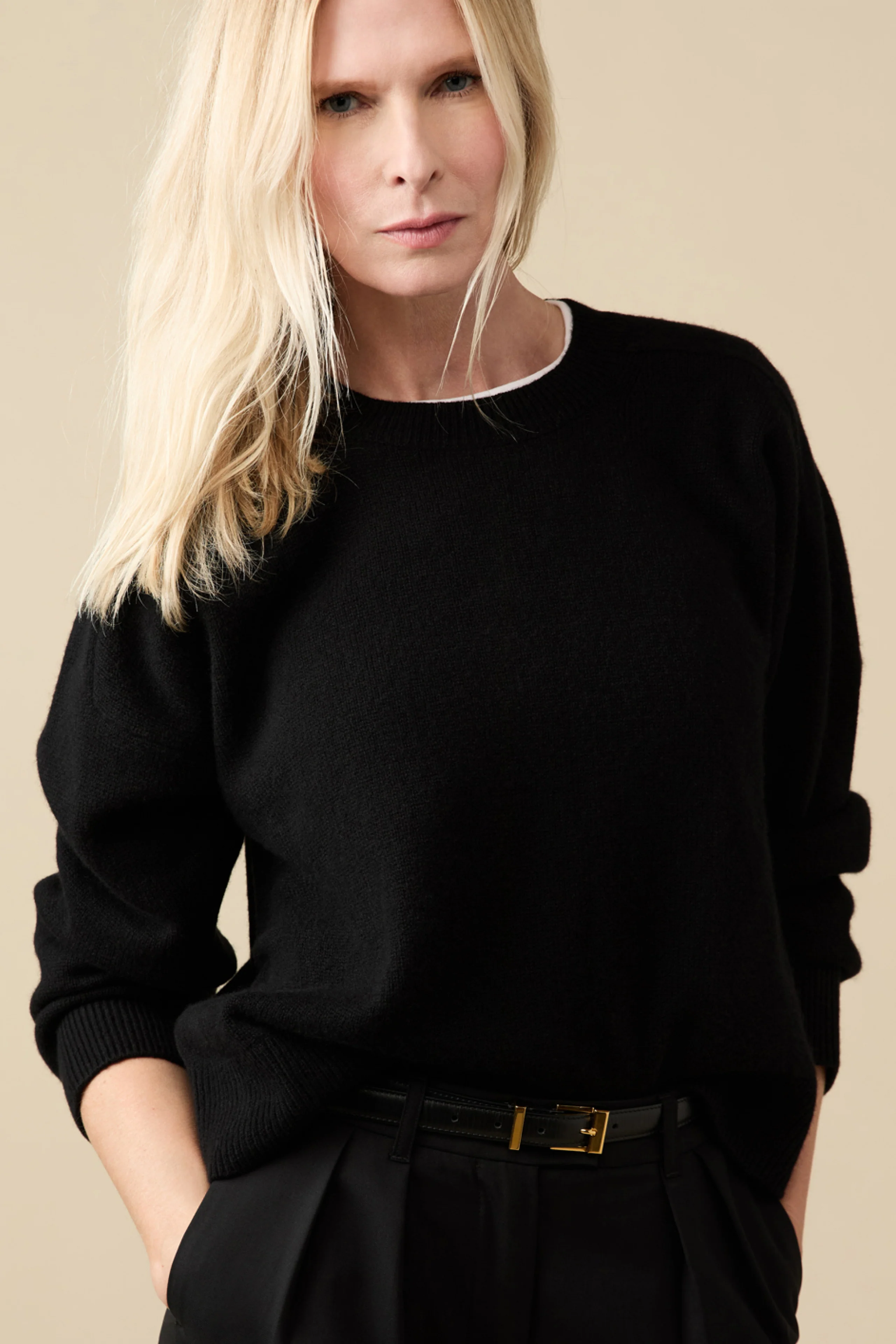 The Cashmere Crew in Black - Image 4