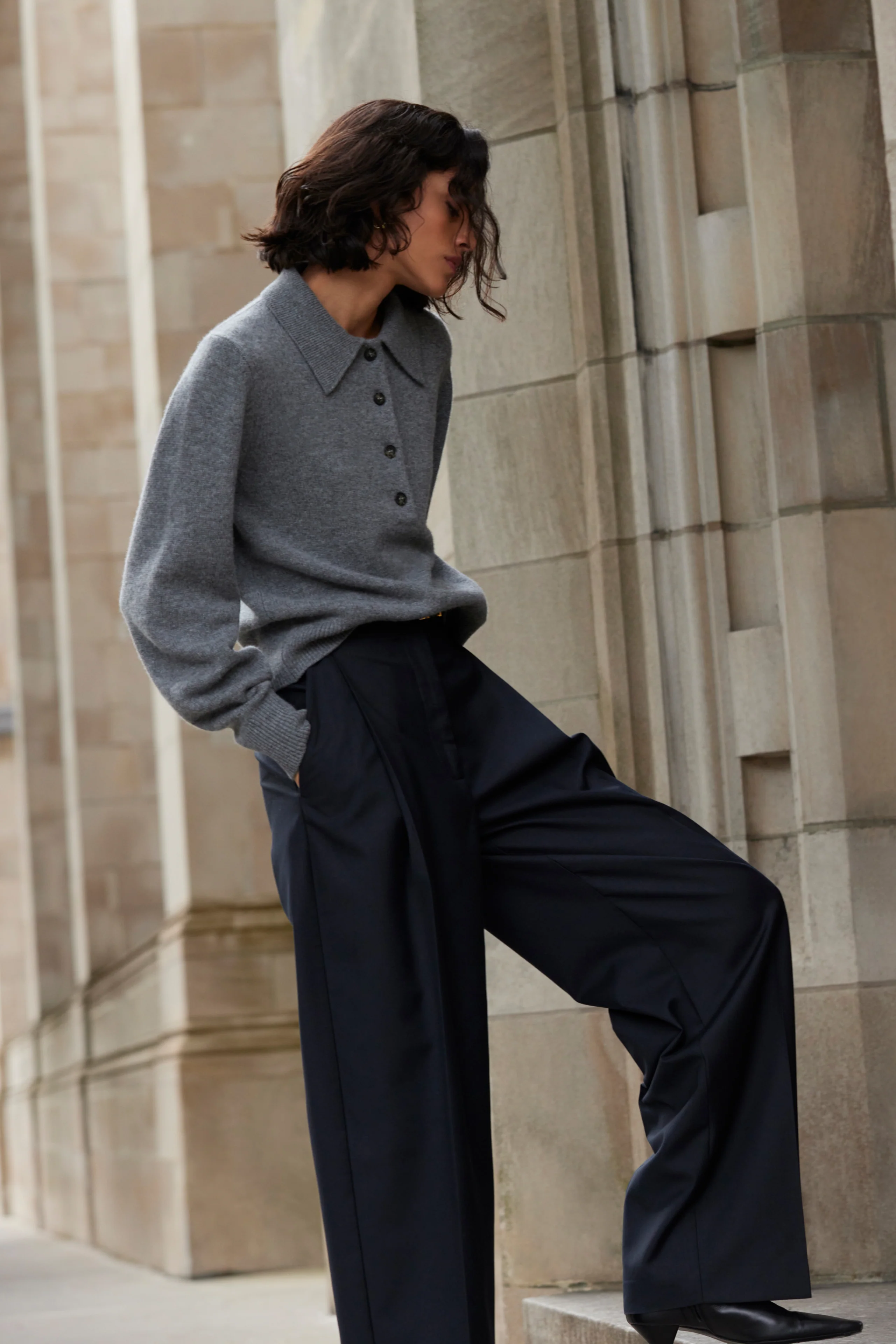 The Cashmere Polo in Heather Grey - Image 6