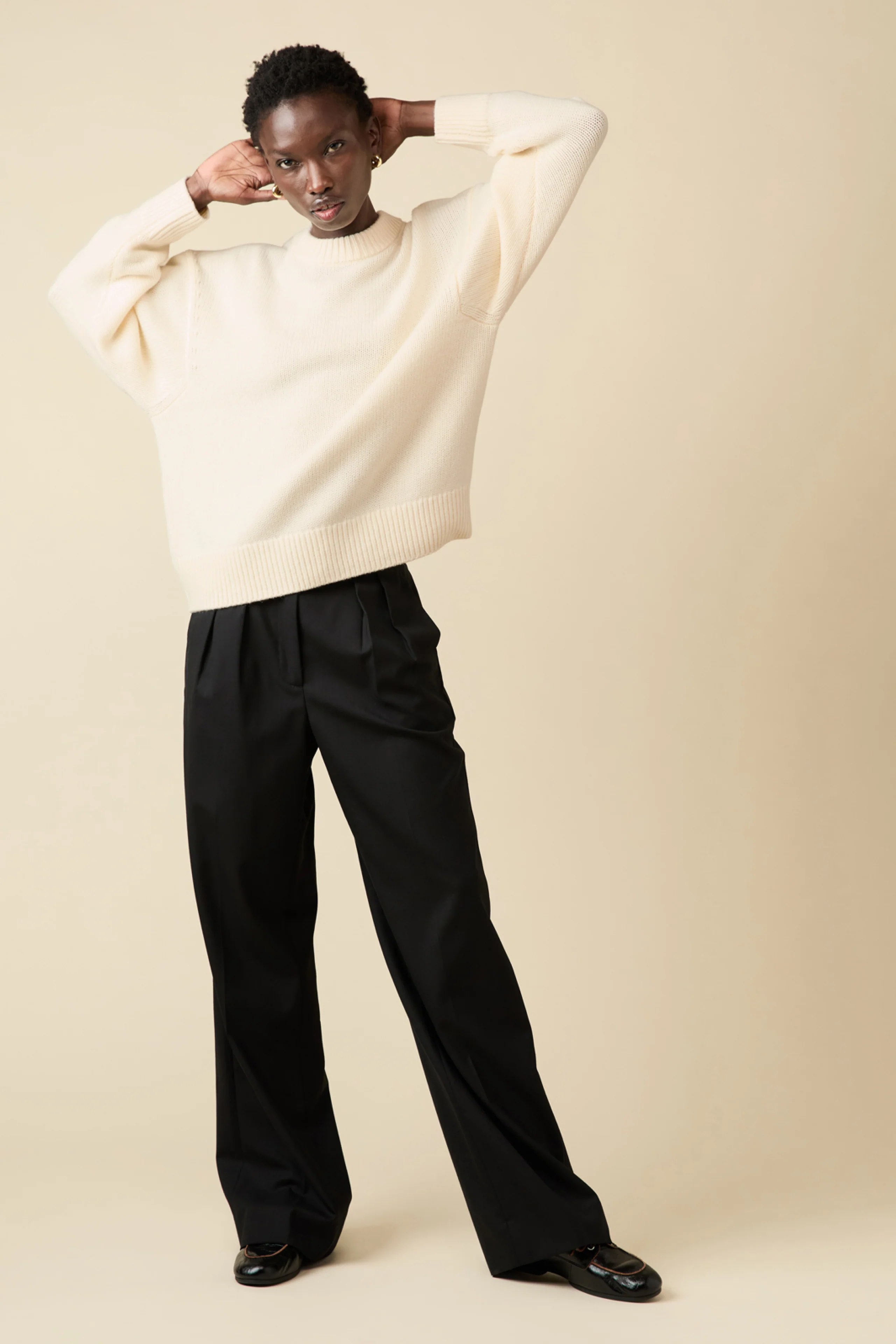 The Cashmere Signature Crew in Cream - Image 3
