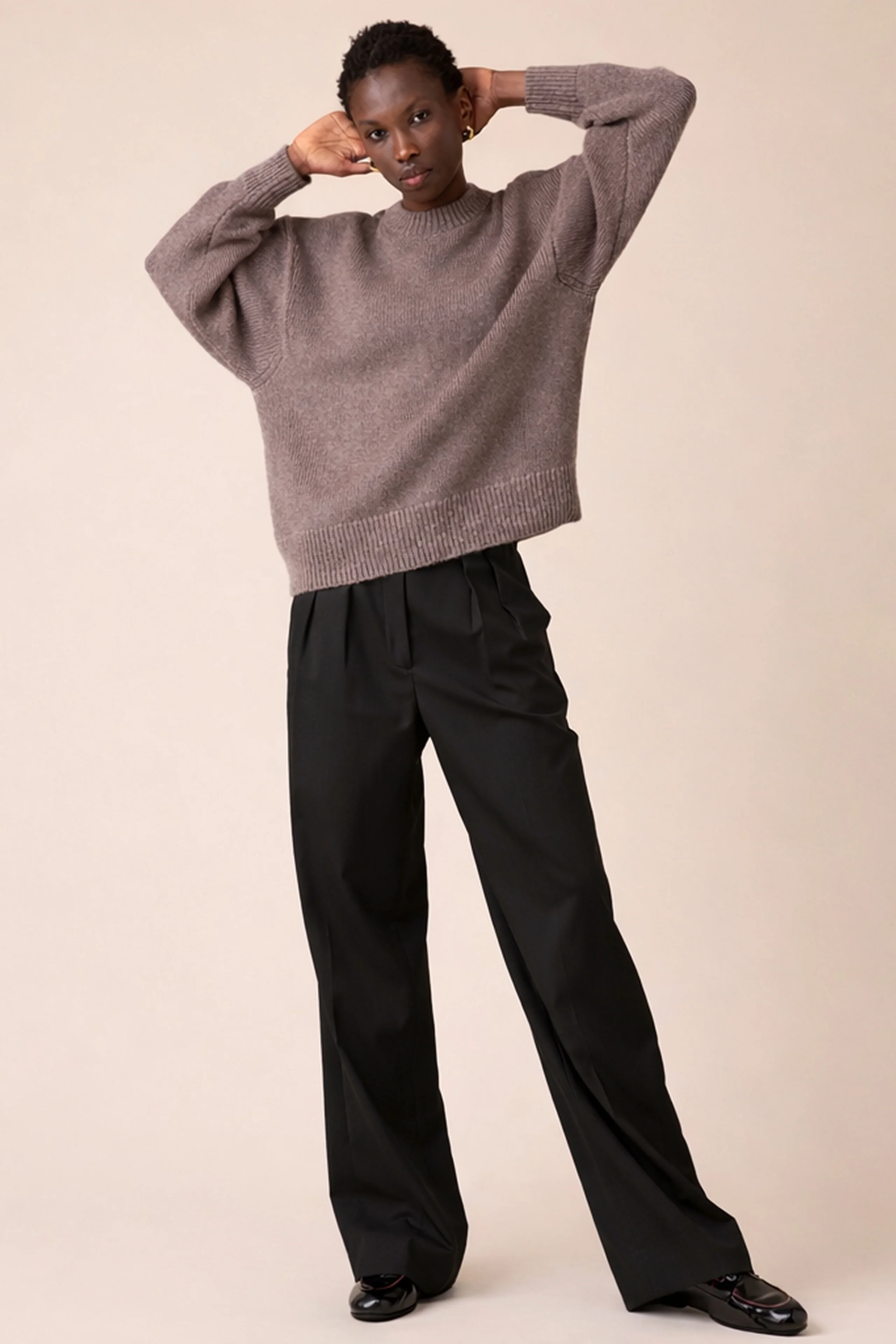 The Cashmere Signature Crew in Mink - Image 4