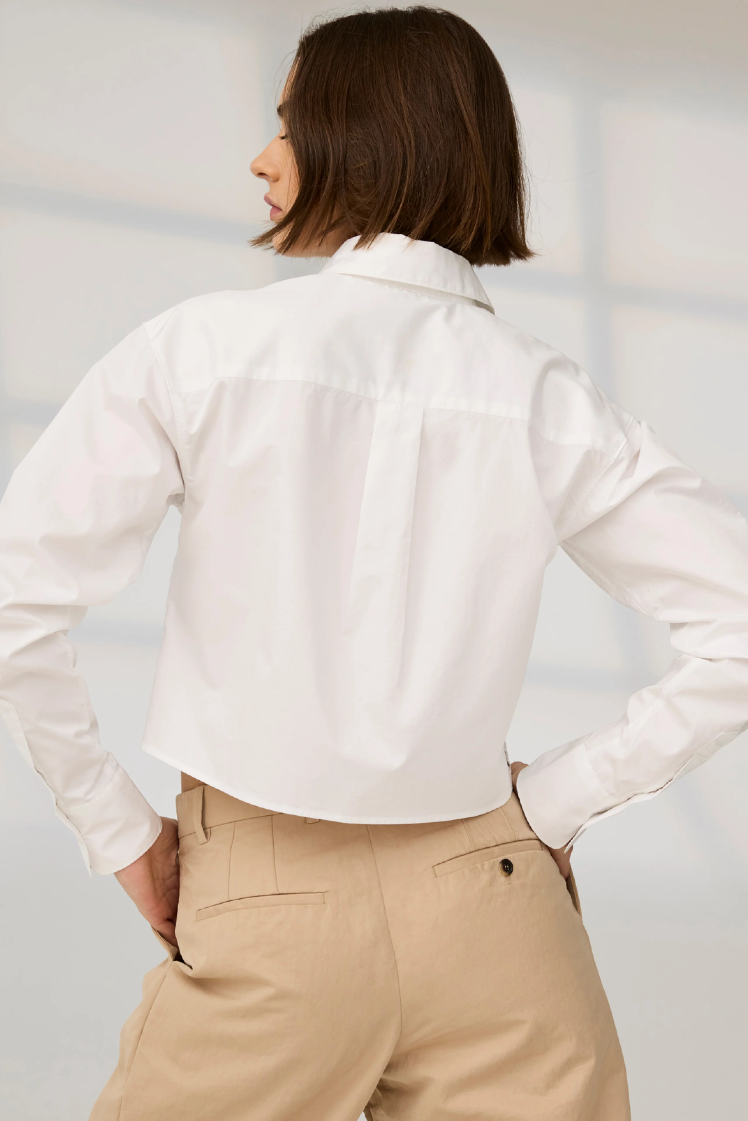 The Cropped Everything Shirt in White - Image 5
