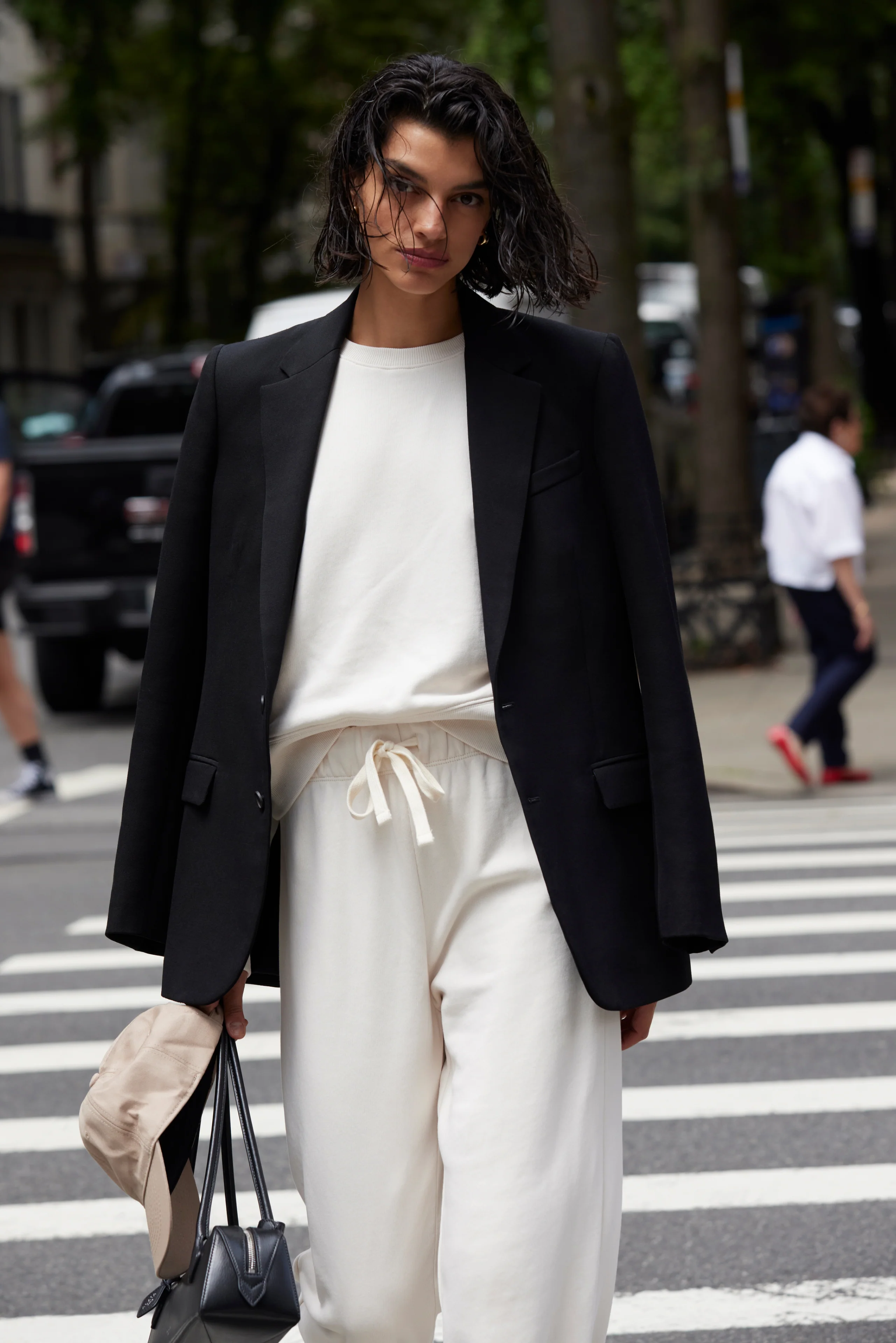 The Everyday Sweatshirt in Cream - Image 3