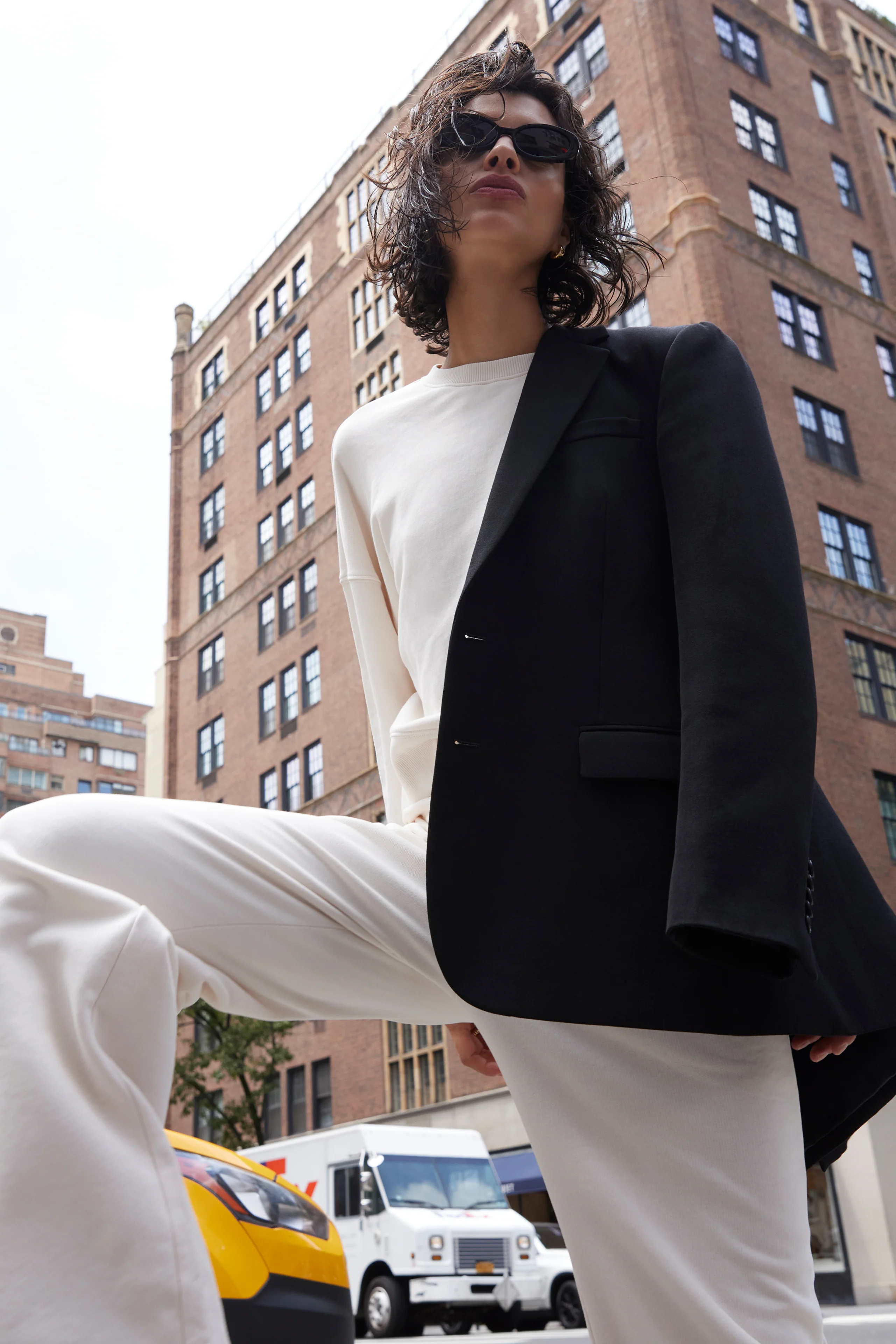 The Everyday Sweatshirt in Cream - Image 6