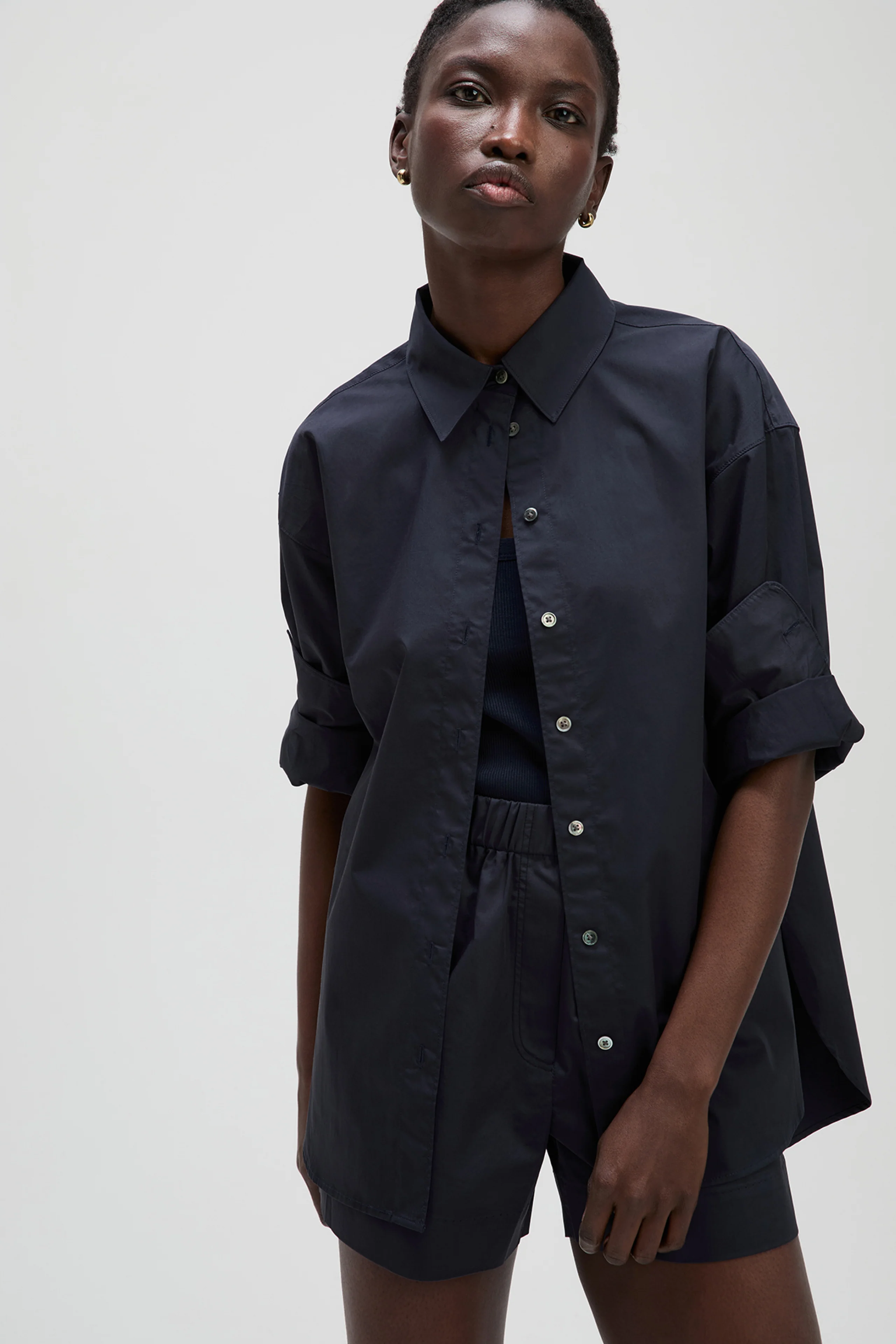 The Everything Short in Navy - Image 4