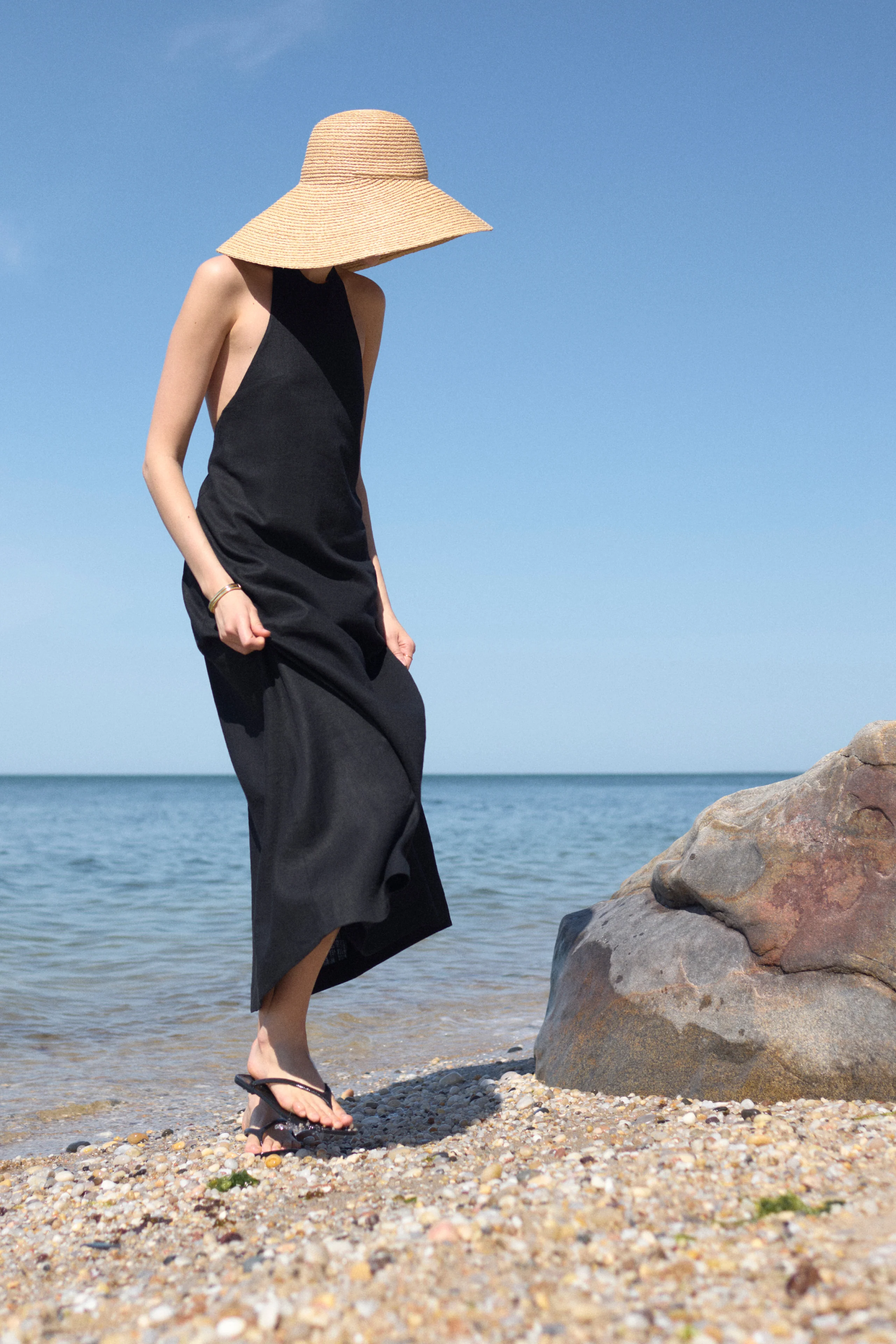 The Fête Linen Dress in Black - Image 5