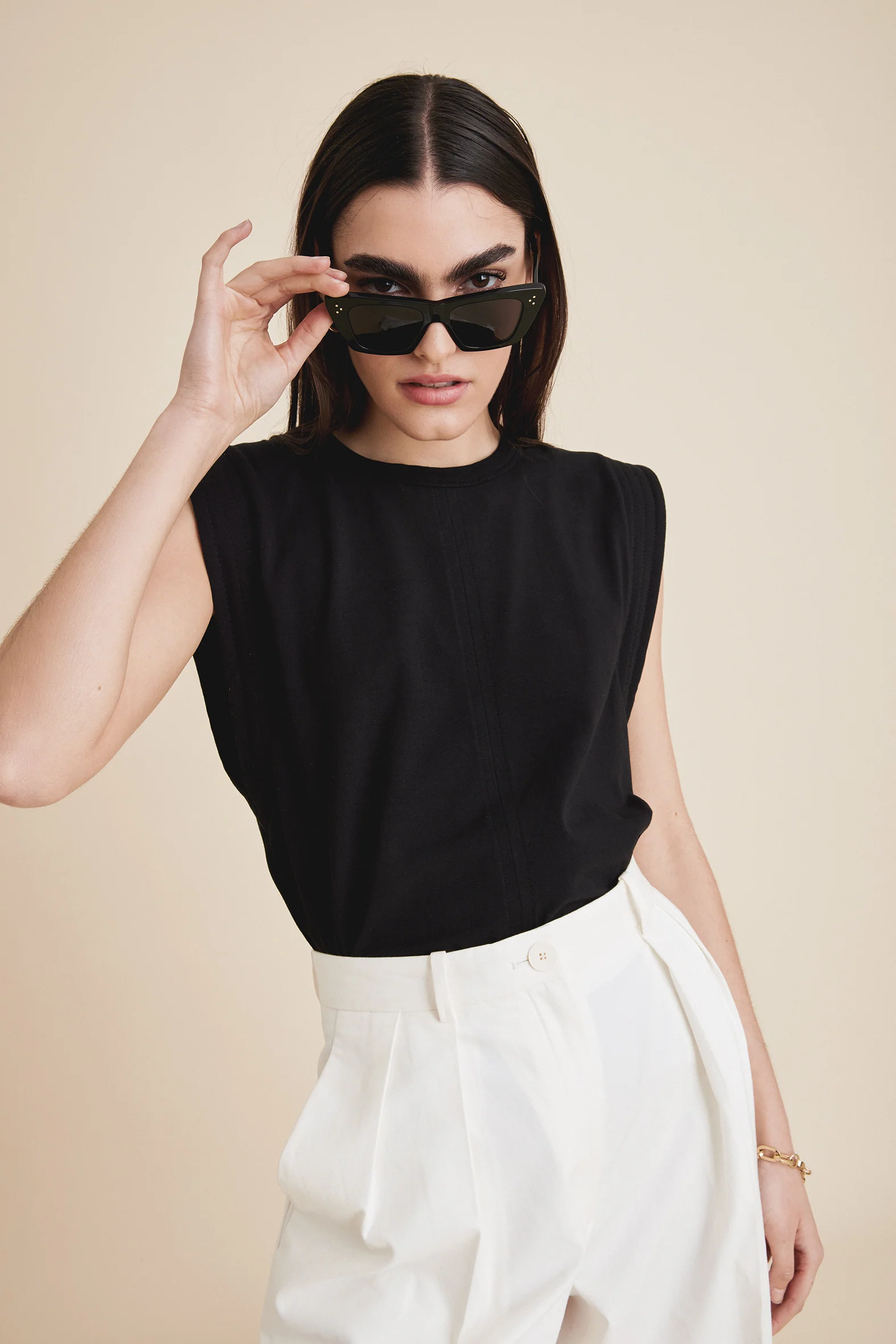 The Gimme That Shoulder Tee in Black - Image 4