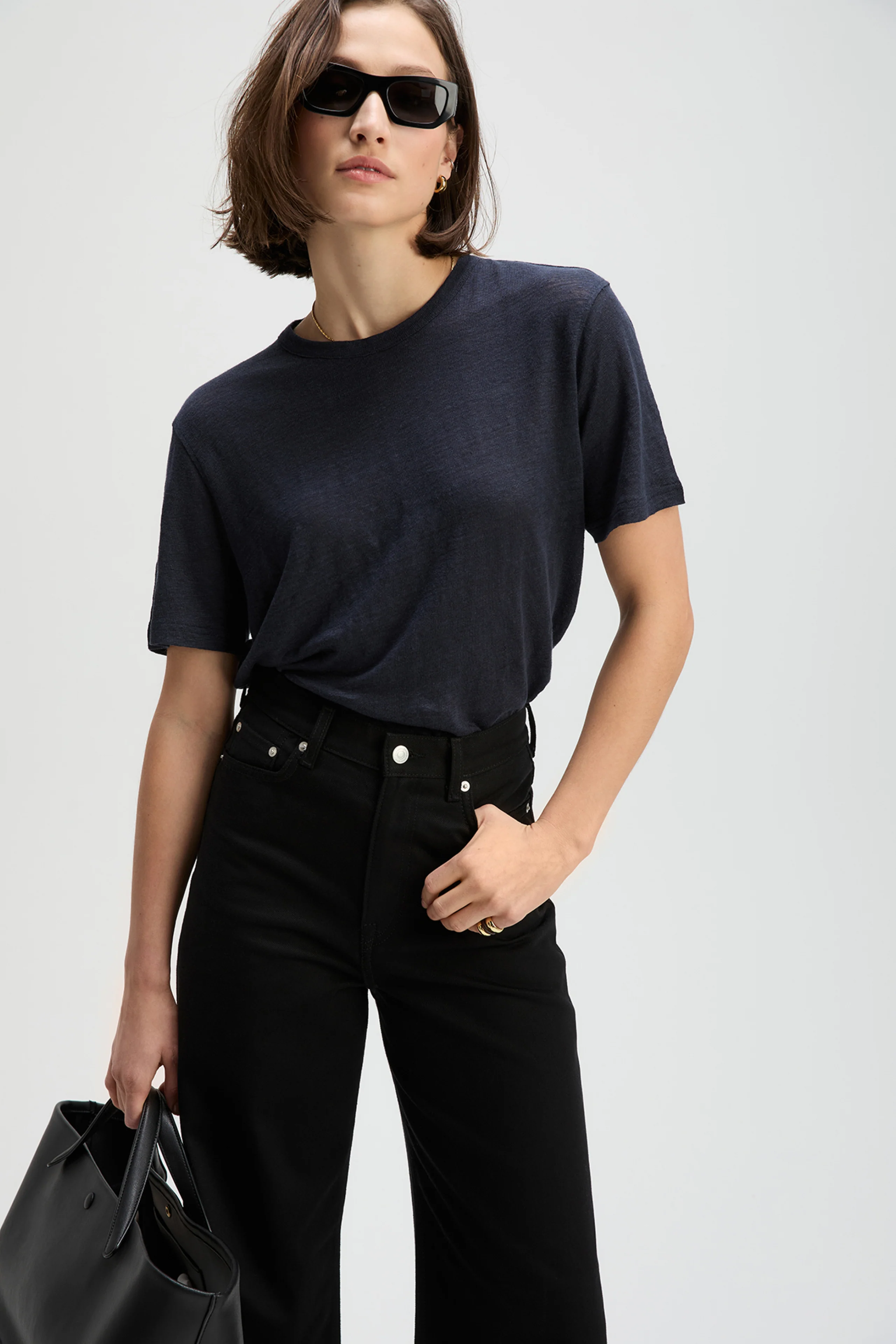 The Linen Perfect Tee in Navy - Image 6