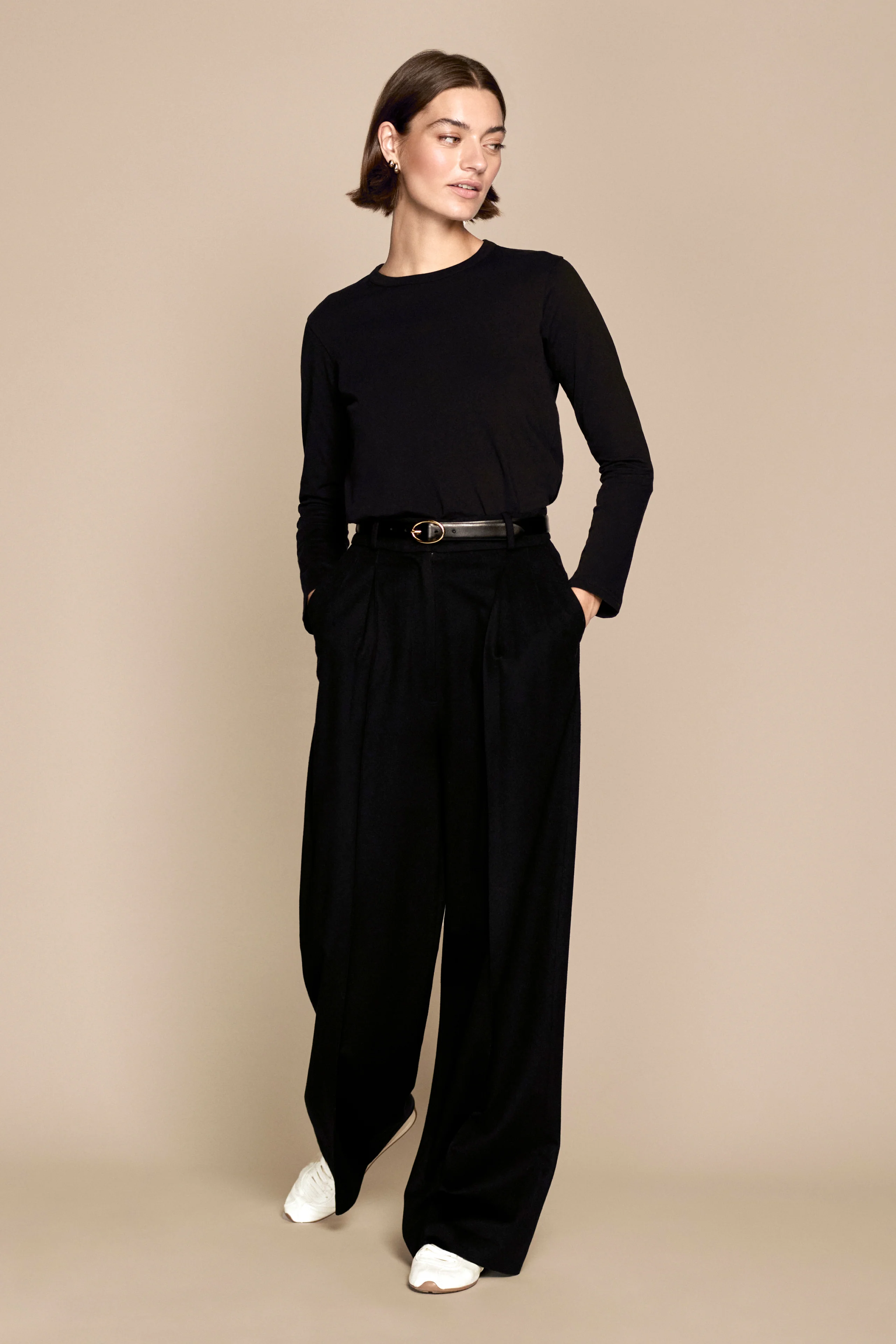The Long Sleeve Perfect Tee in Black - Image 4