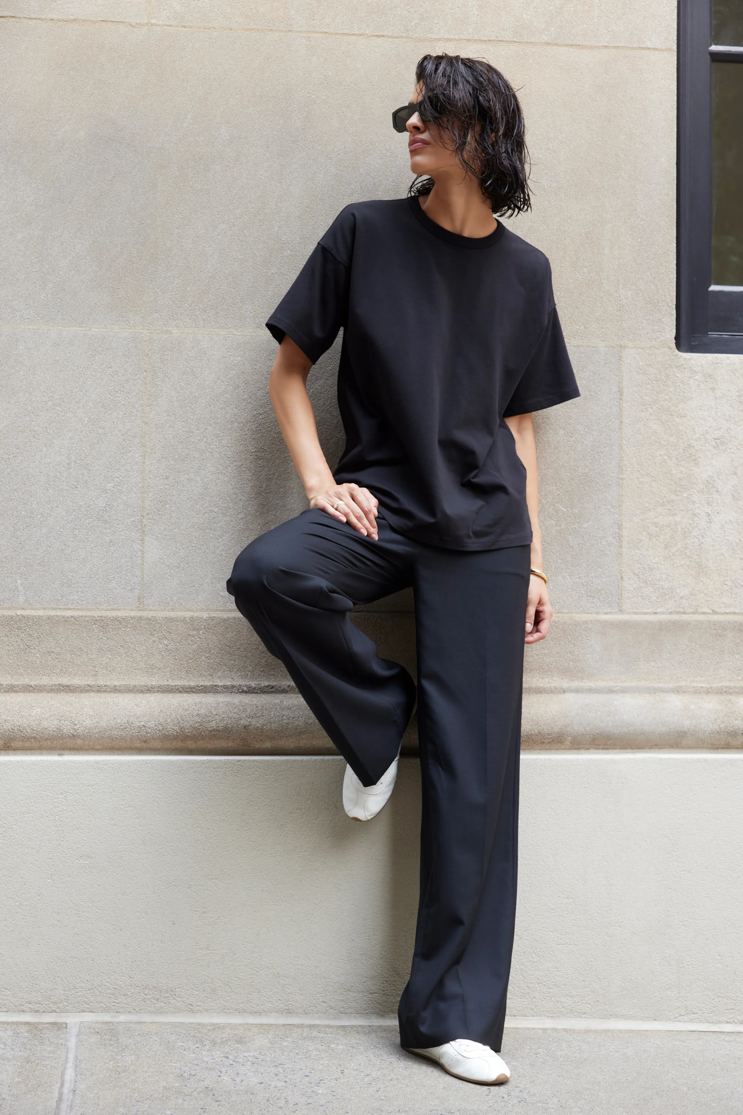 The Oversized Tee in Black - Image 5