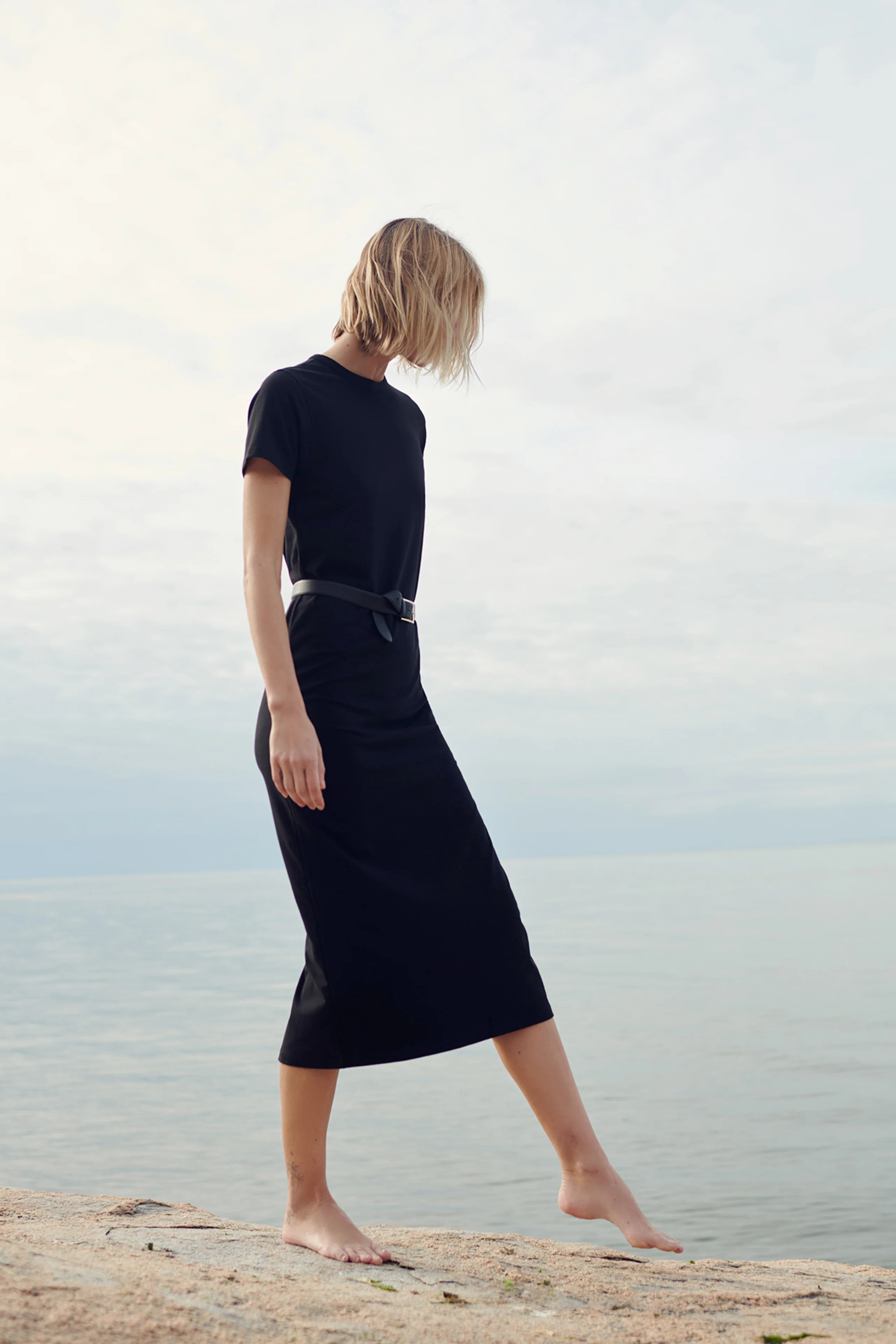 The Perfect Tee Dress in Black - Image 5