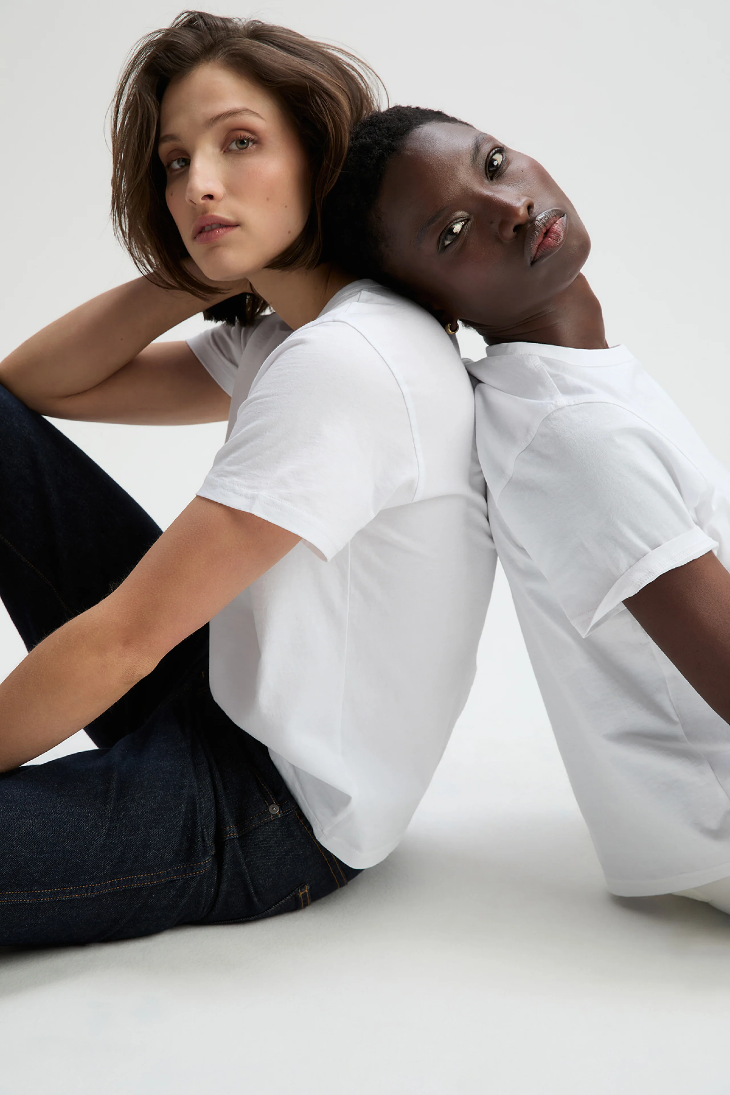 The Iconically Soft Perfect Tee in White - Image 3