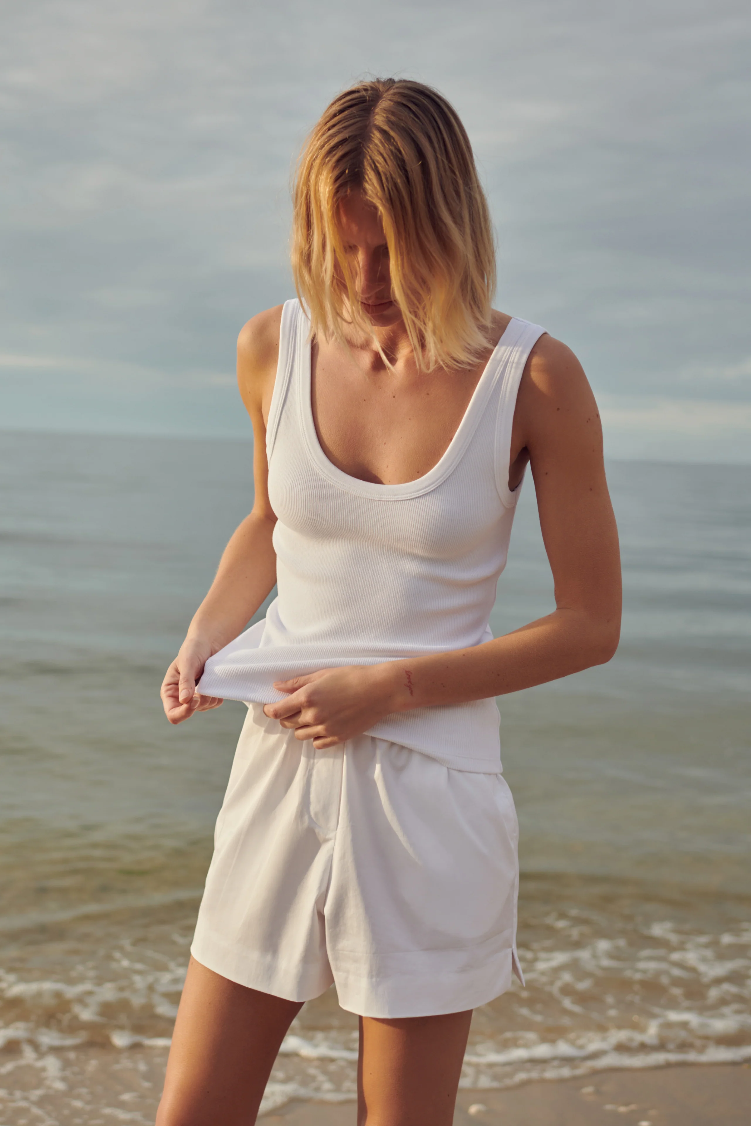 The Scoop It Up Tank in White - Image 3